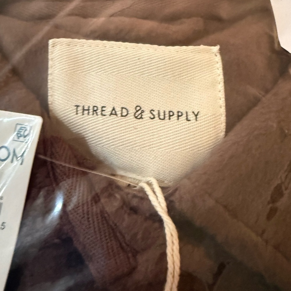 Thread & Supply Cozy Polar Fleece Shacket aka Shirt Jacket NWT M Chocolate Brown - Picture 7 of 10